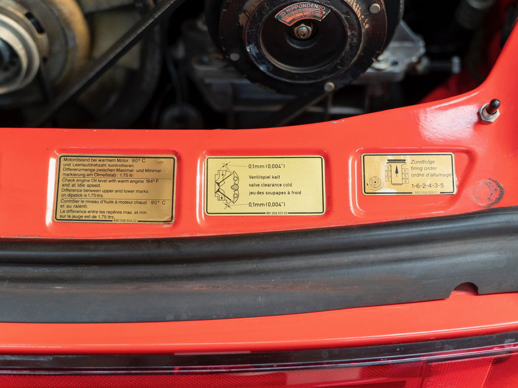 Porsche 911 Carrera 3.2 (US)