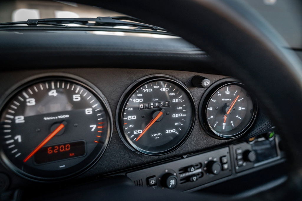 Porsche 964 Carrera 2 Cabrio WTL