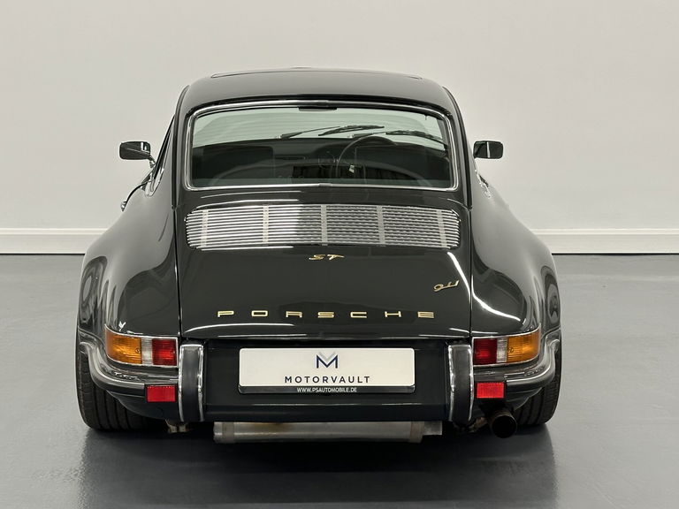 Porsche 911 Backdate