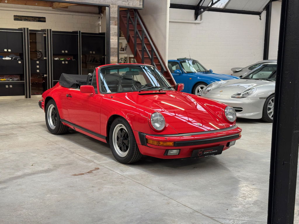 Porsche 911 Carrera 3.2 (US)