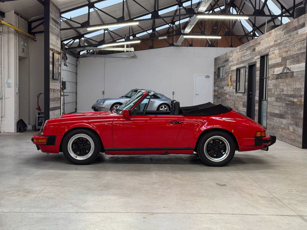 Porsche 911 Carrera 3.2 (US)