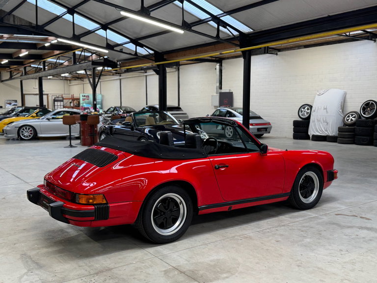 Porsche 911 Carrera 3.2 (US)