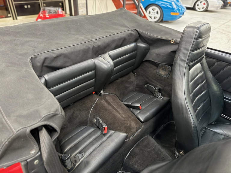 Porsche 911 Carrera 3.2 (US)