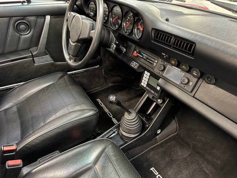 Porsche 911 Carrera 3.2 (US)