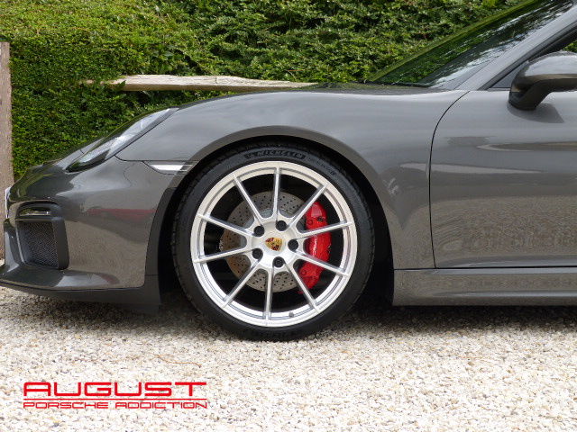 Porsche 981 Boxster Spyder