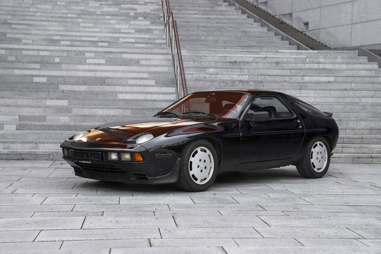 Porsche 928 S