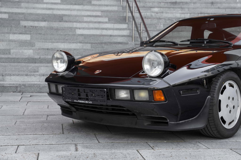 Porsche 928 S