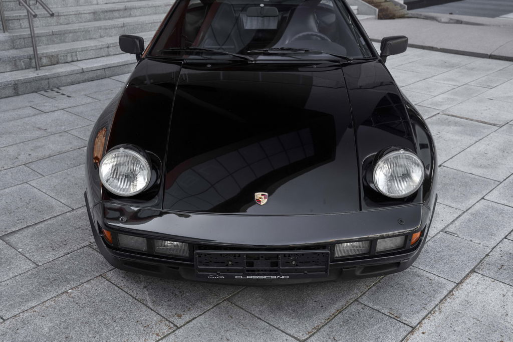 Porsche 928 S
