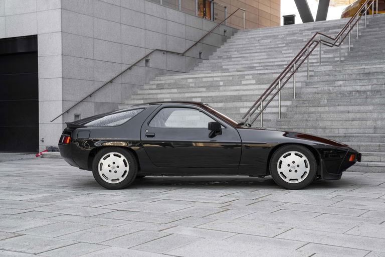 Porsche 928 S