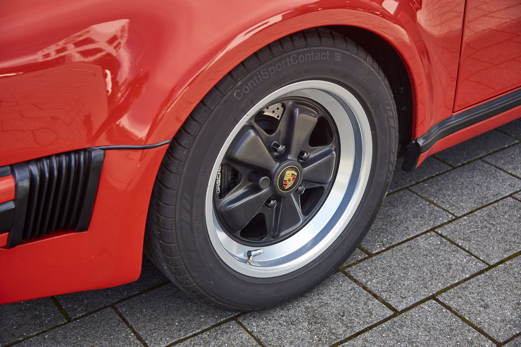 Porsche 911 Carrera 3.2 Speedster