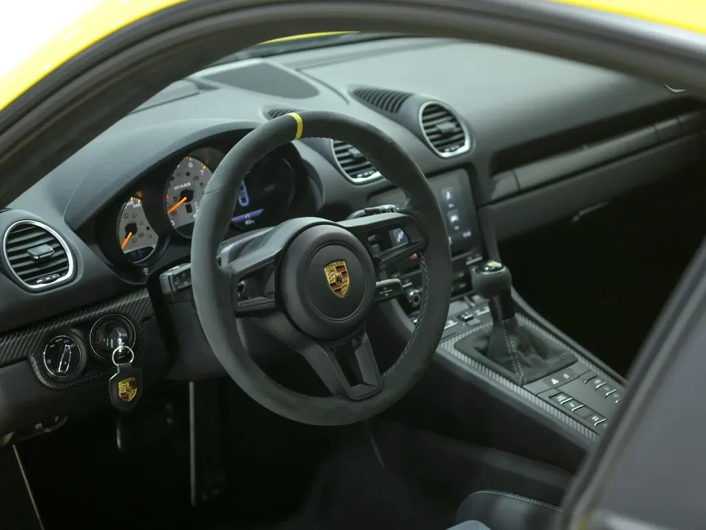 Porsche 718 Cayman GT4 RS