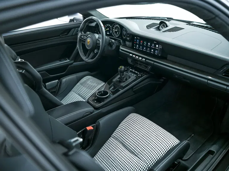 Porsche 992 GT3 Touring