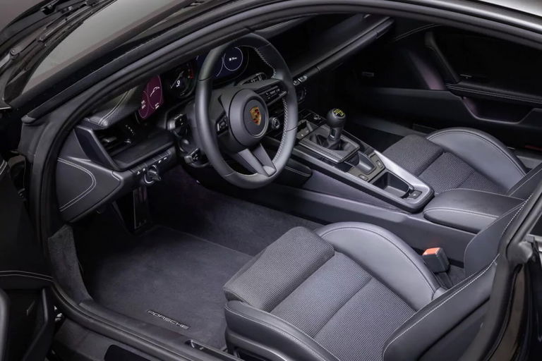 Porsche 992 GT3 Touring