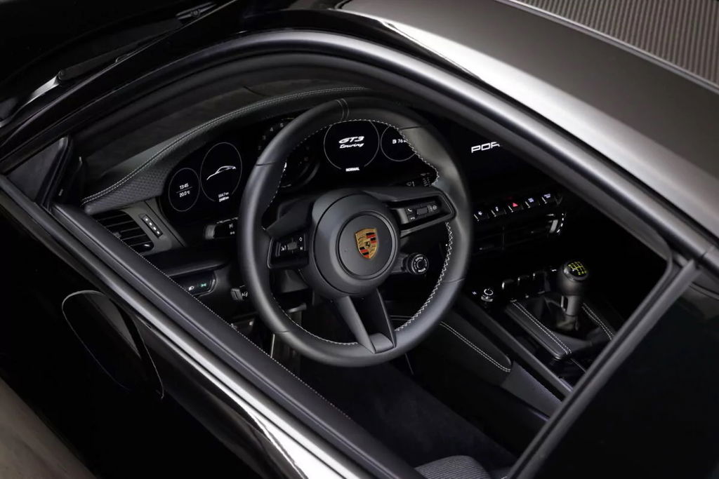 Porsche 992 GT3 Touring