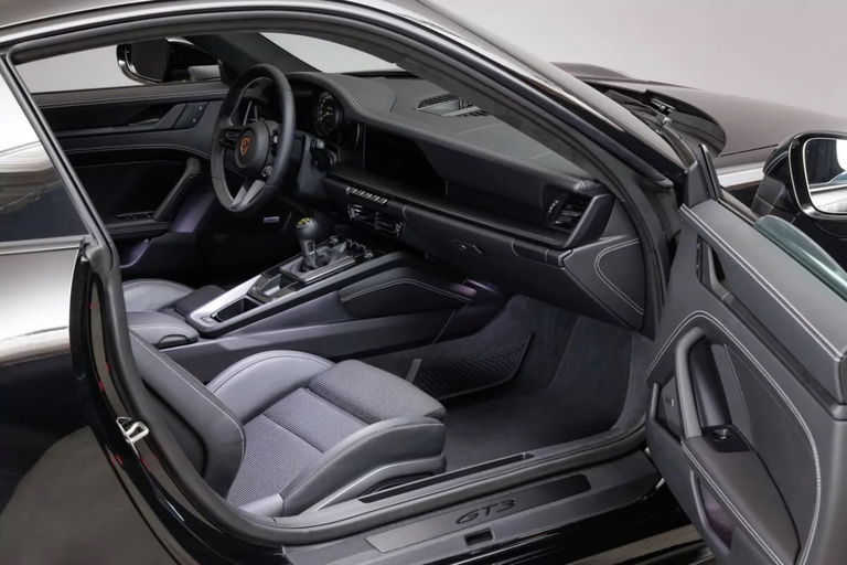 Porsche 992 GT3 Touring