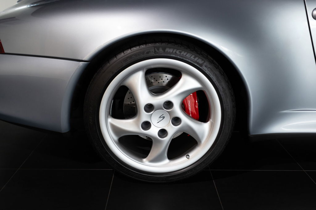 Porsche 993 Carrera 4S