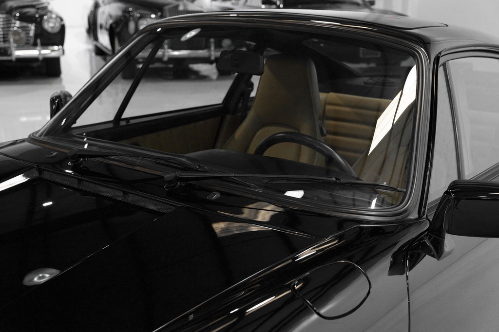 Porsche 911 Turbo 3.3 (US)