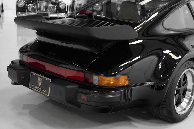 Porsche 911 Turbo 3.3 (US)