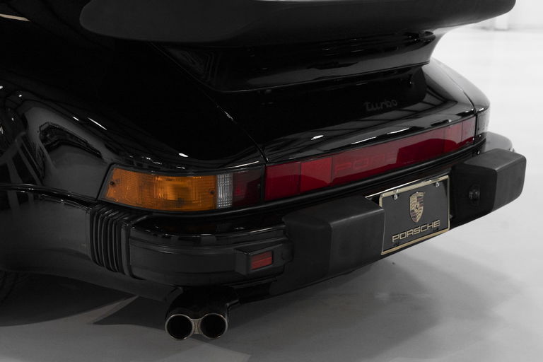 Porsche 911 Turbo 3.3 (US)