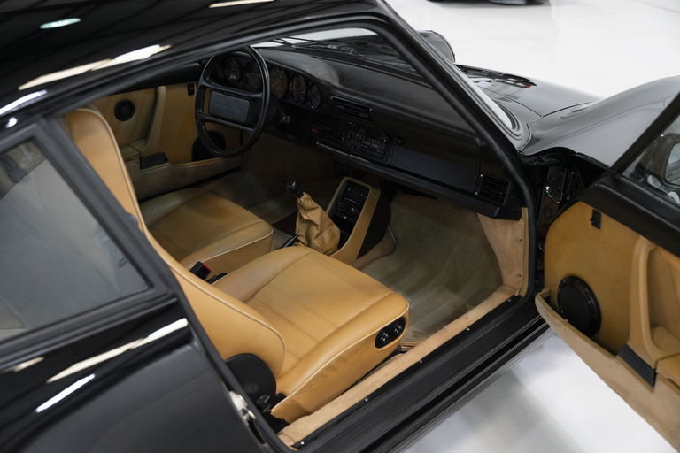 Porsche 911 Turbo 3.3 (US)