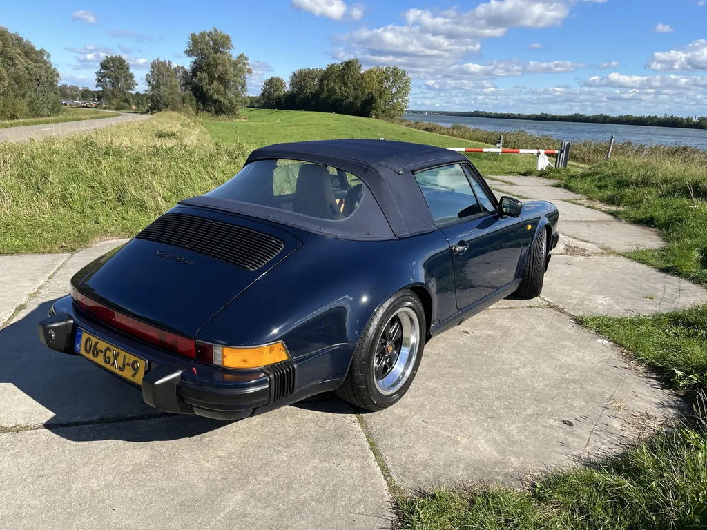 Porsche 911 Carrera 3.2
