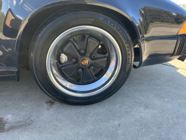 Porsche 911 Carrera 3.2