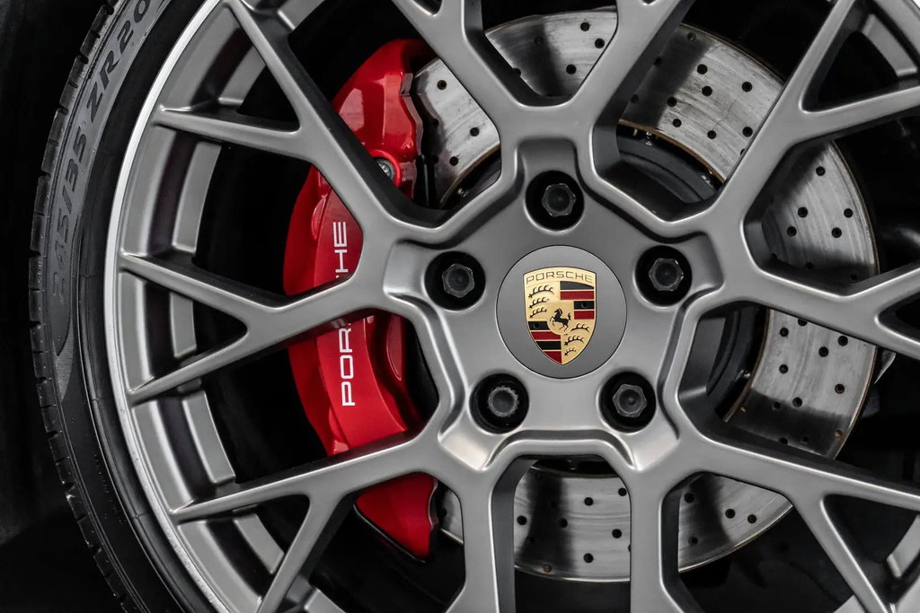 Porsche 992 Carrera 4S