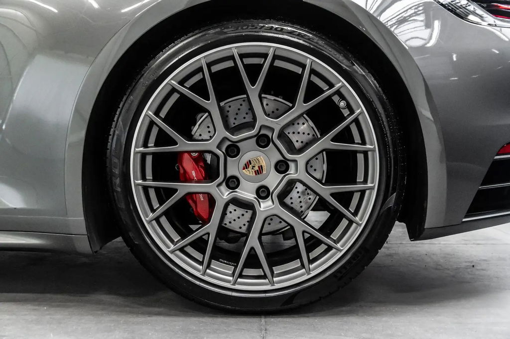 Porsche 992 Carrera 4S