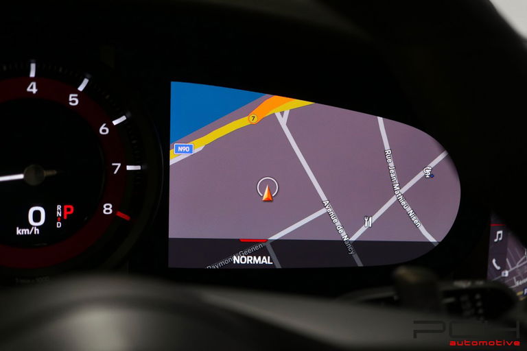 Porsche 992 Carrera 4