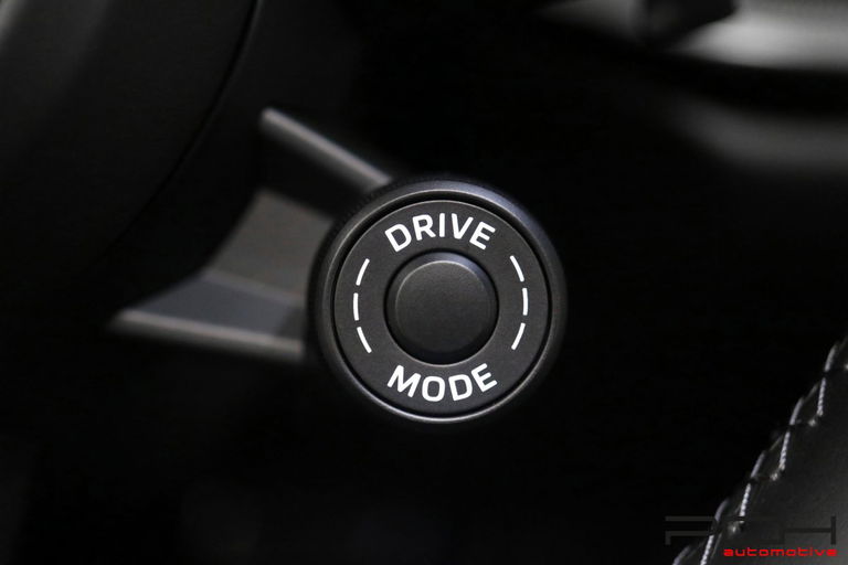 Porsche 992 Carrera 4