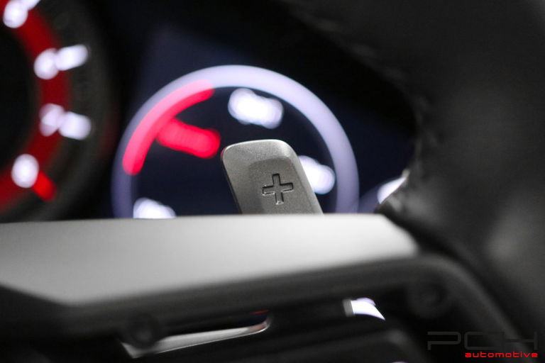 Porsche 992 Carrera 4