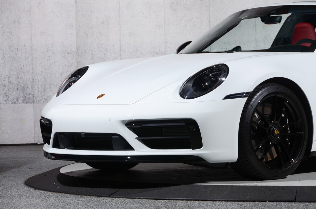 Porsche 992 Targa 4 GTS