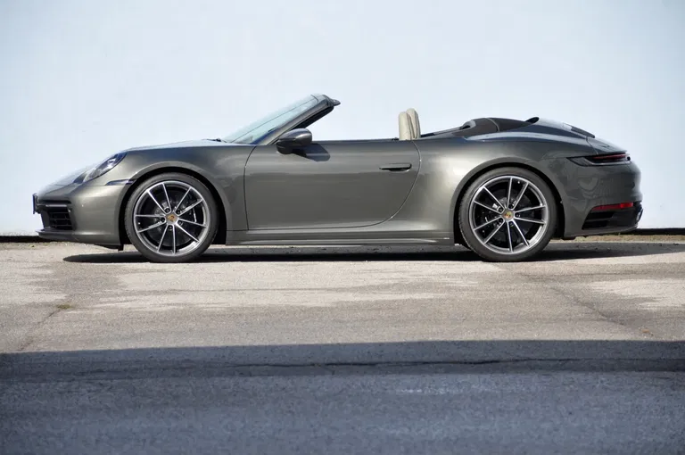 Porsche 992 Carrera 4S