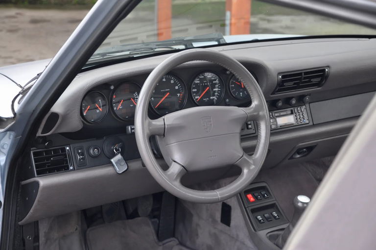 Porsche 993 Carrera 4