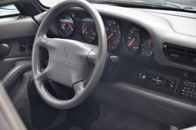 Porsche 993 Carrera 4