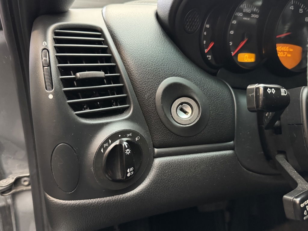 Porsche 996 Carrera 4