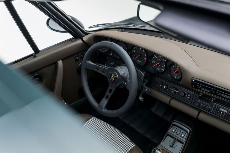 Porsche 964 Carrera 4