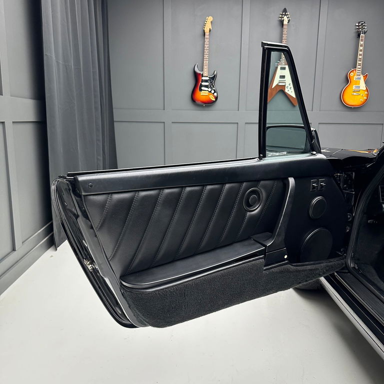 Porsche 911 Carrera 3.2 (US)