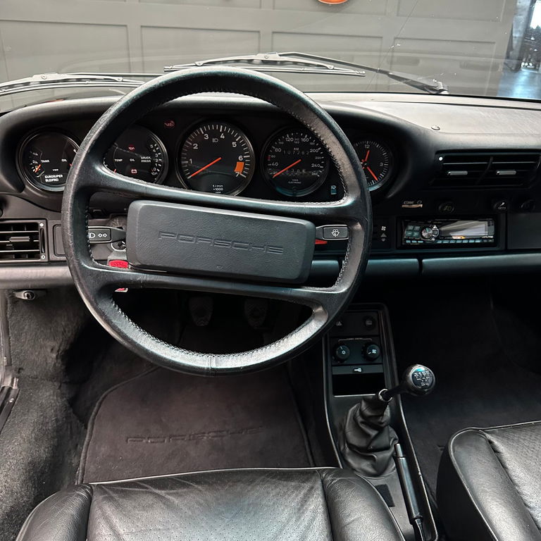 Porsche 911 Carrera 3.2 (US)