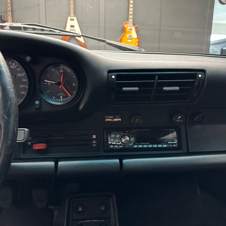 Porsche 911 Carrera 3.2 (US)