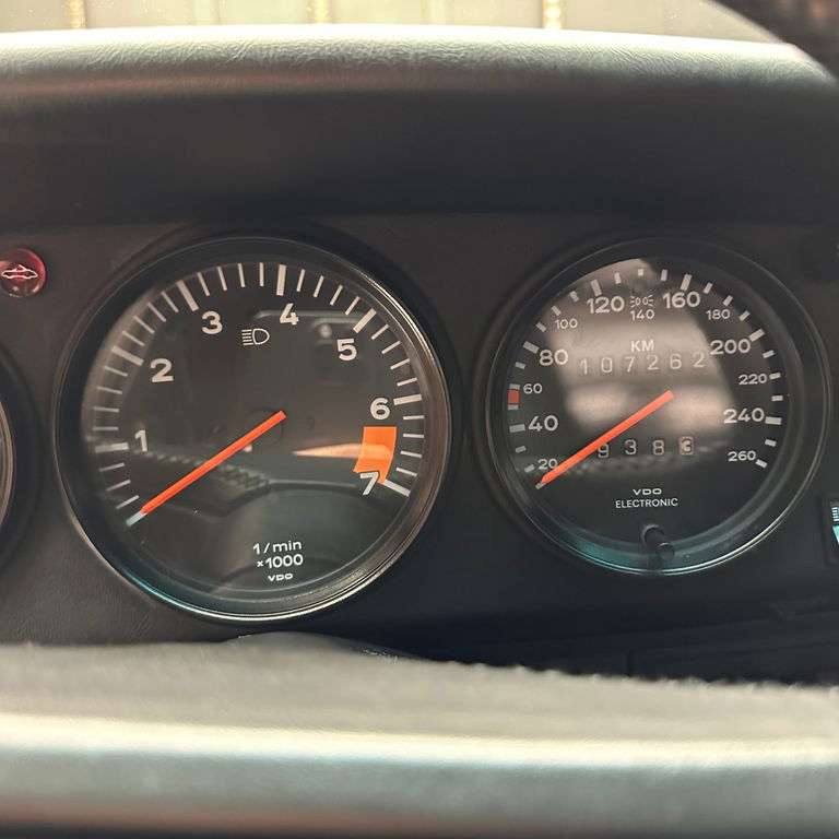 Porsche 911 Carrera 3.2 (US)