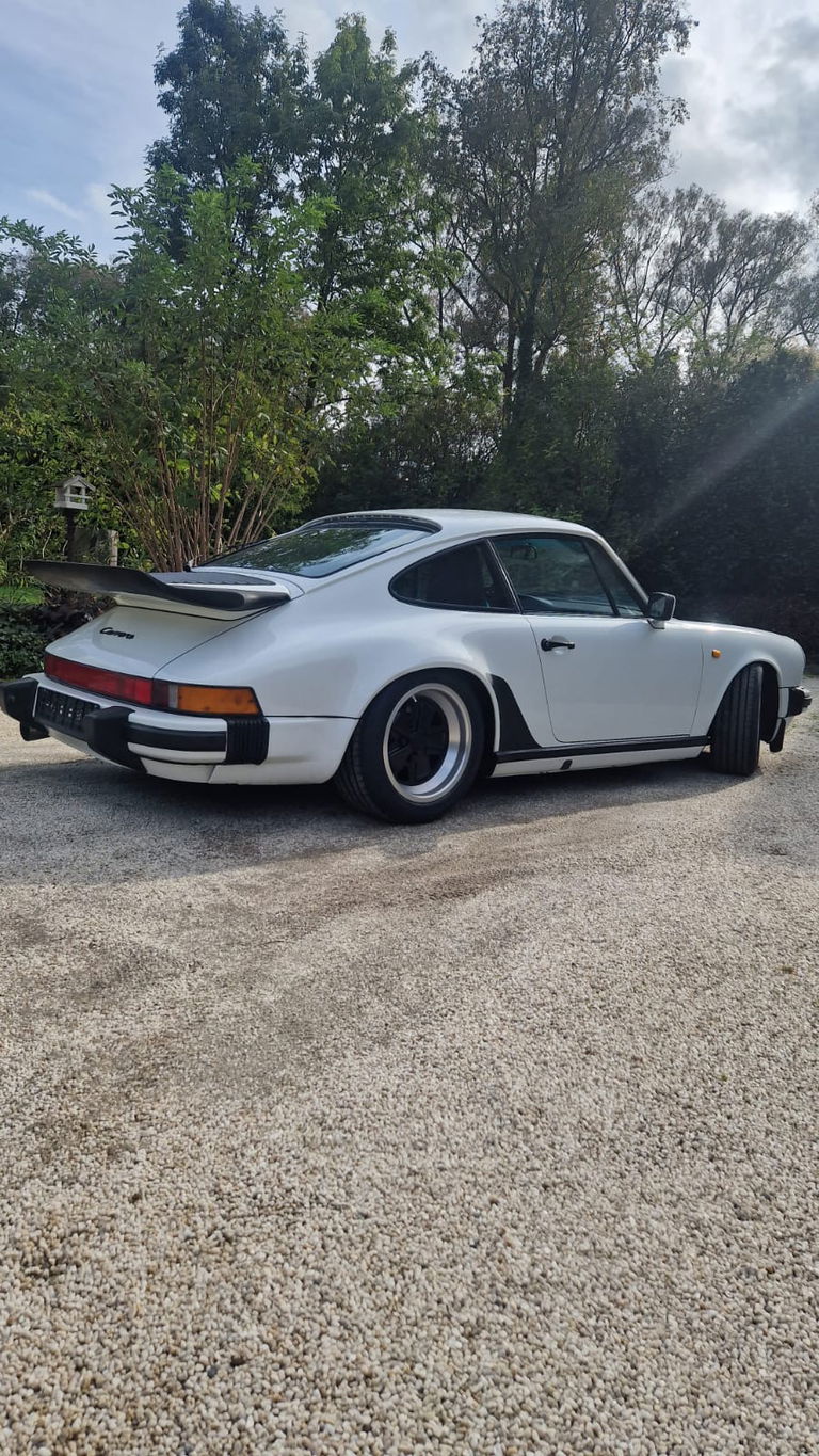 Porsche 911 Carrera 3.2