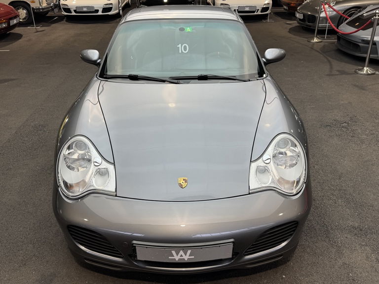 Porsche 996 Carrera 4