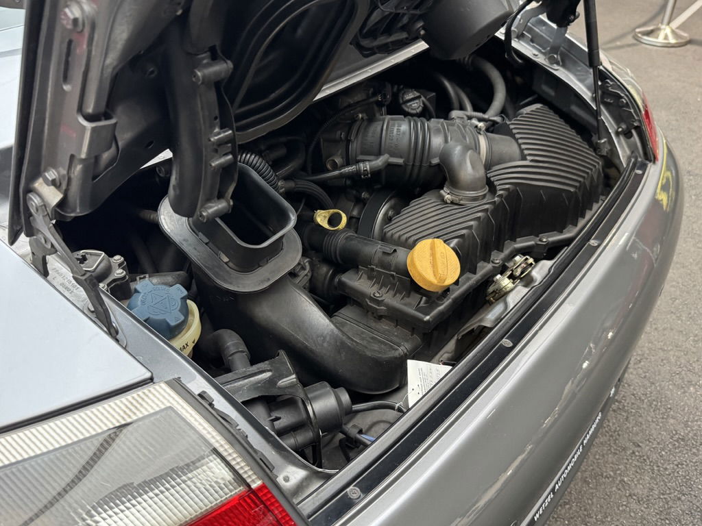 Porsche 996 Carrera 4