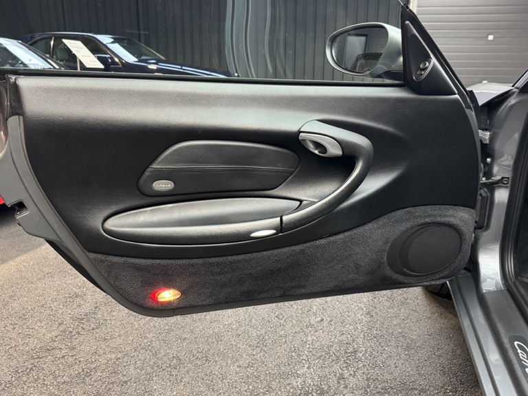 Porsche 996 Carrera 4