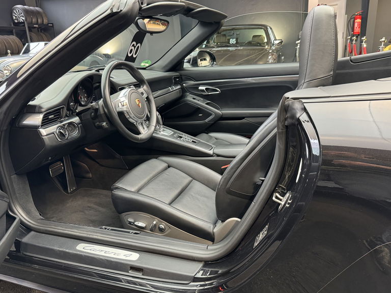 Porsche 991 Carrera 4