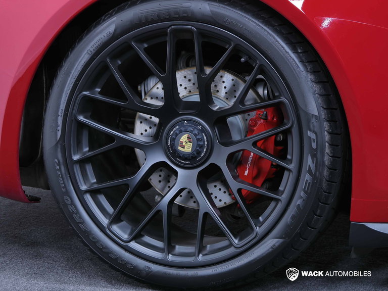 Porsche 991 Carrera GTS