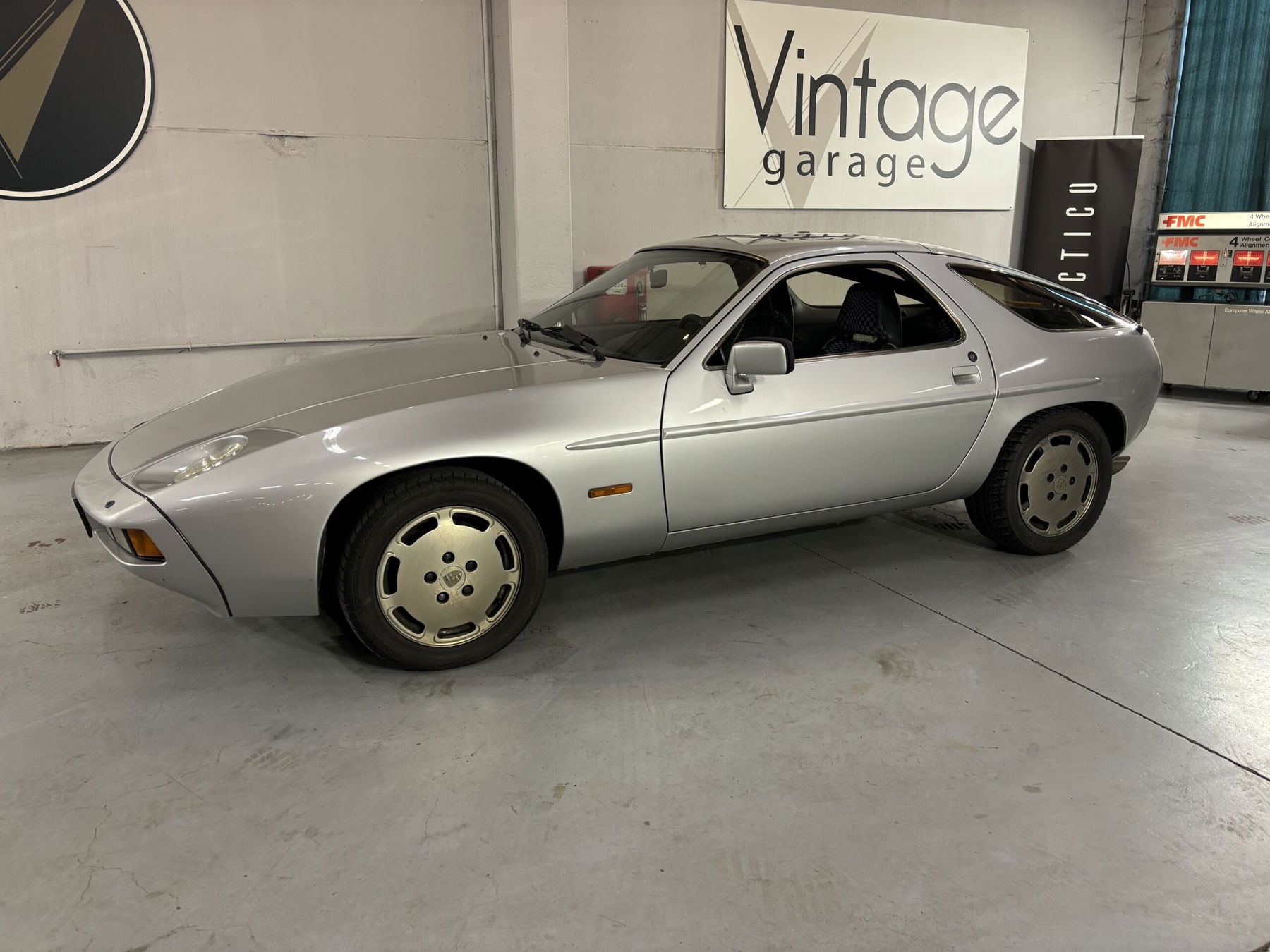 Porsche 928 1979 - elferspot.com - Marketplace for Porsche