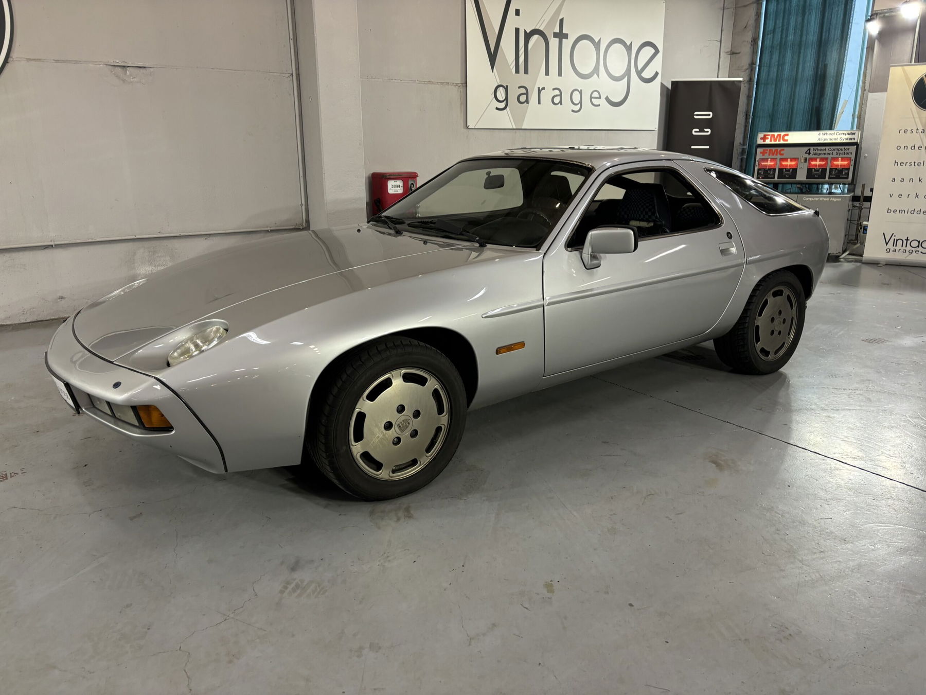 Porsche 928 1979 - elferspot.com - Marketplace for Porsche