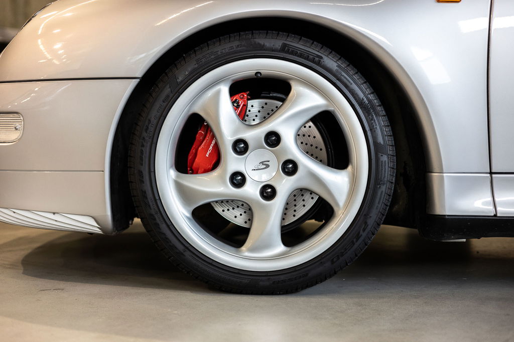 Porsche 993 Carrera 4S